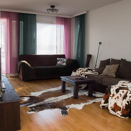 Kotimaailma Deluxe With View * להטי